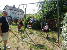 0429-Mindenki hintázik